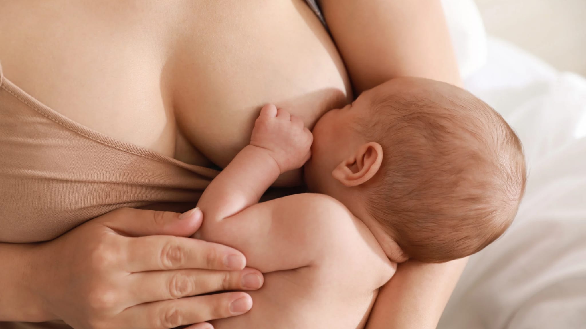 From Painful Feeds to Calm Feeding: How Osteopathy Supports Breastfeeding Babies